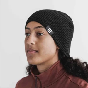 Bonnet noir avec le logo small blanc 8 Bit Apparel.